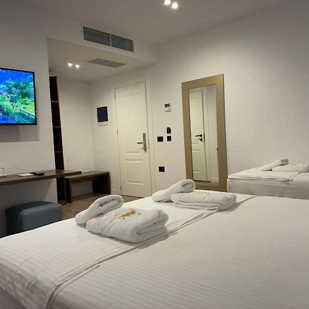 The Queen'S Lion Premium Hotel Sarande Ngoại thất bức ảnh