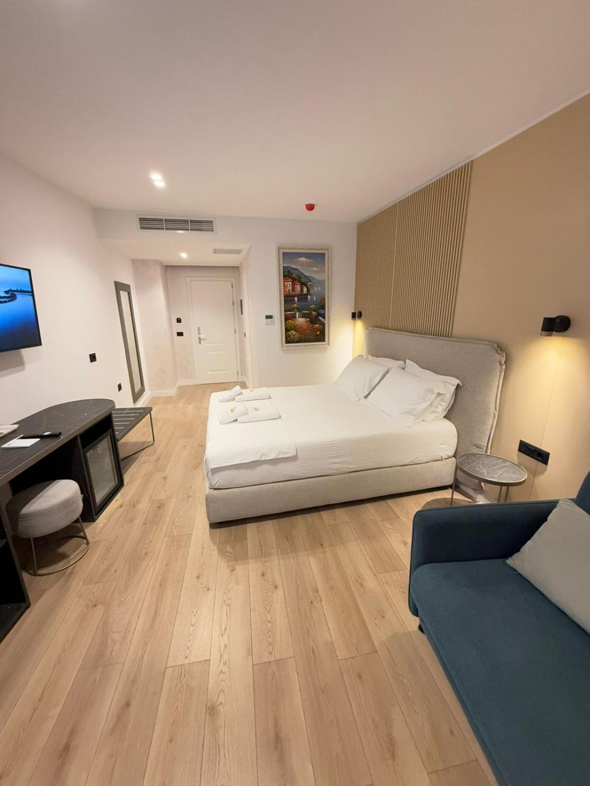 The Queen'S Lion Premium Hotel Sarande Ngoại thất bức ảnh
