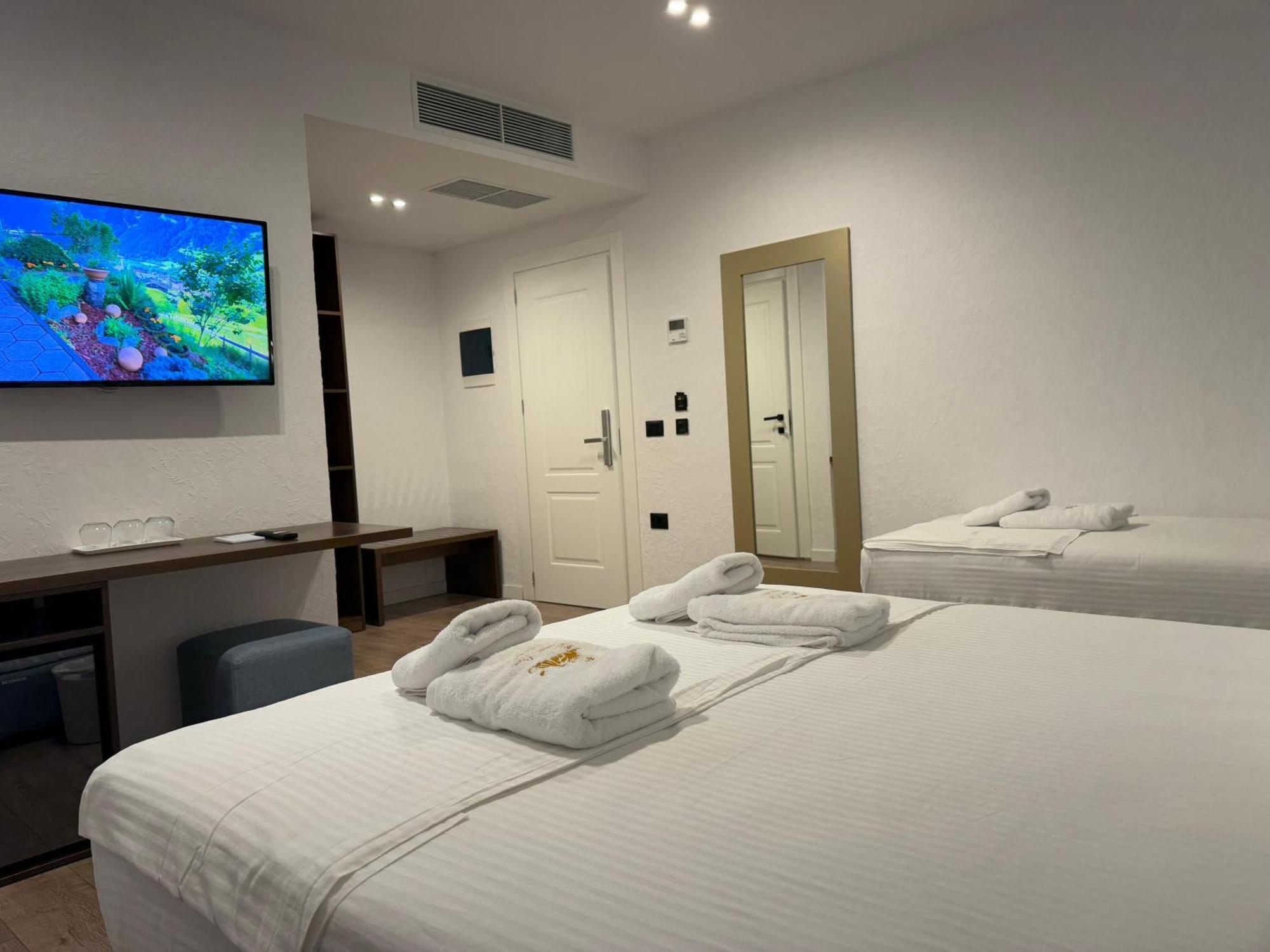 The Queen'S Lion Premium Hotel Sarande Ngoại thất bức ảnh