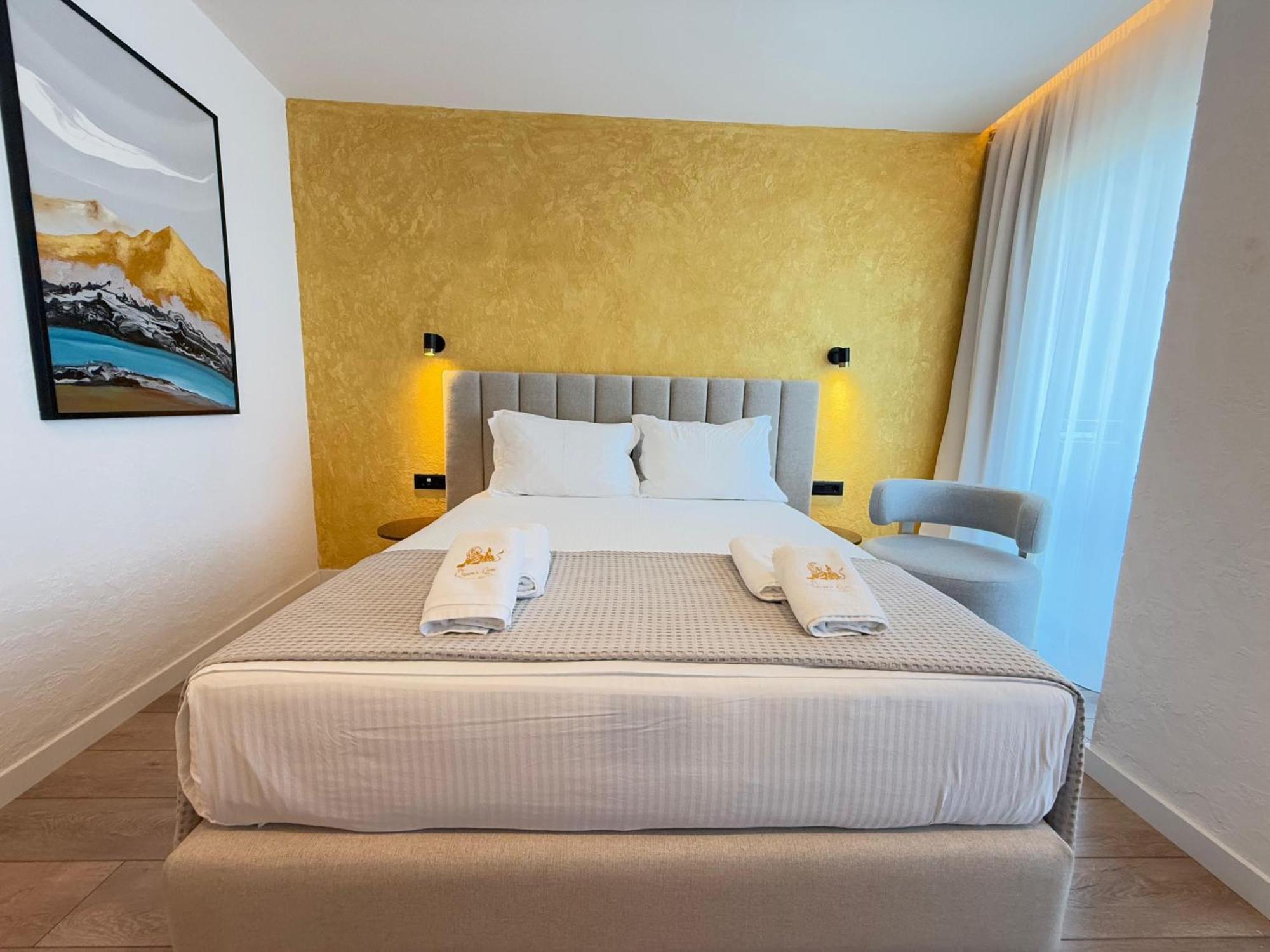 The Queen'S Lion Premium Hotel Sarande Ngoại thất bức ảnh