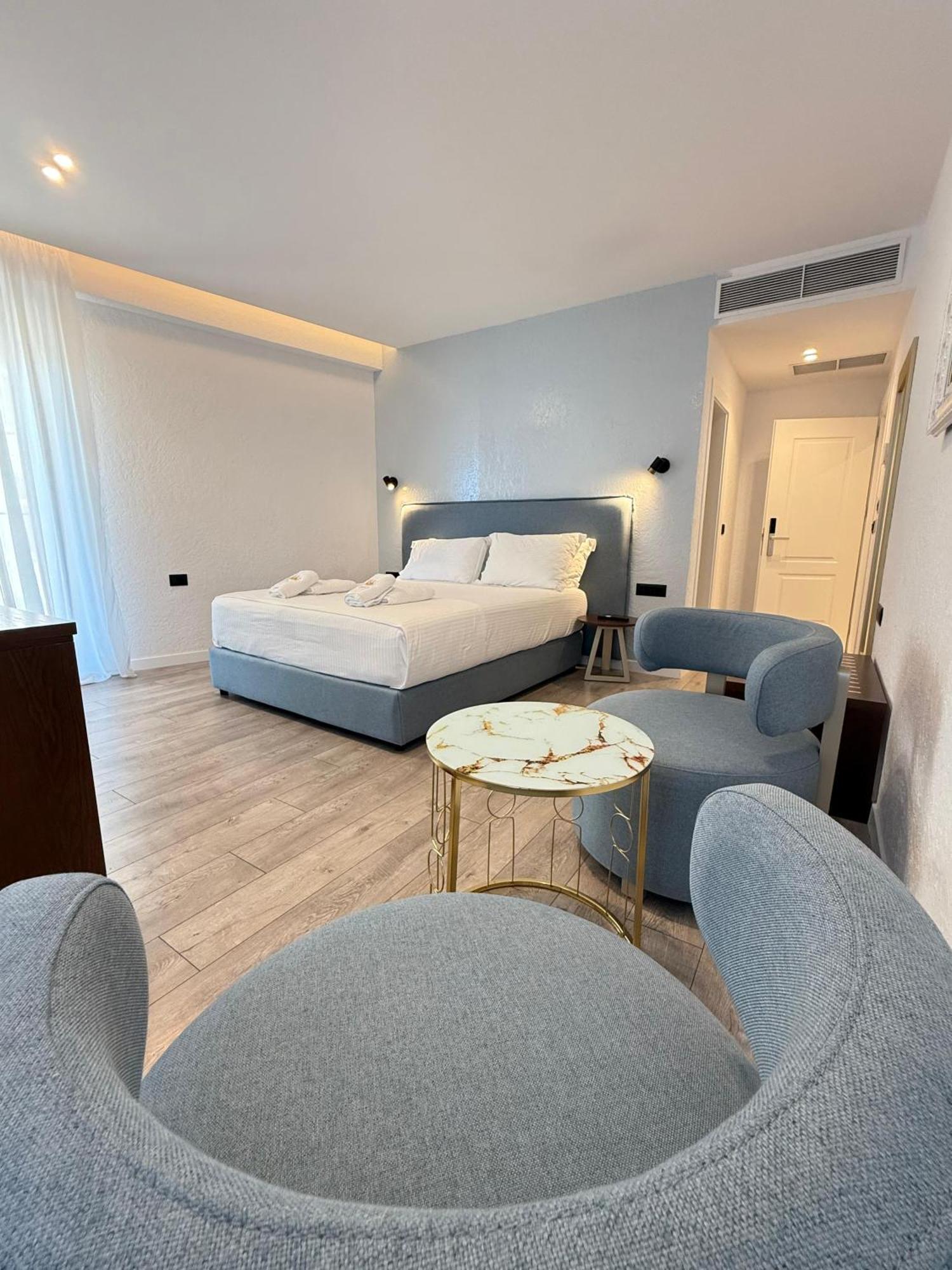 The Queen'S Lion Premium Hotel Sarande Ngoại thất bức ảnh