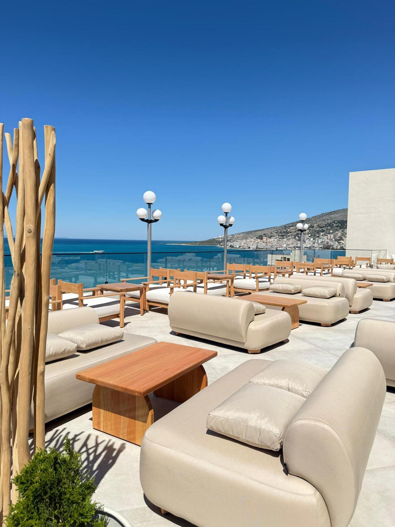 The Queen'S Lion Premium Hotel Sarande Ngoại thất bức ảnh